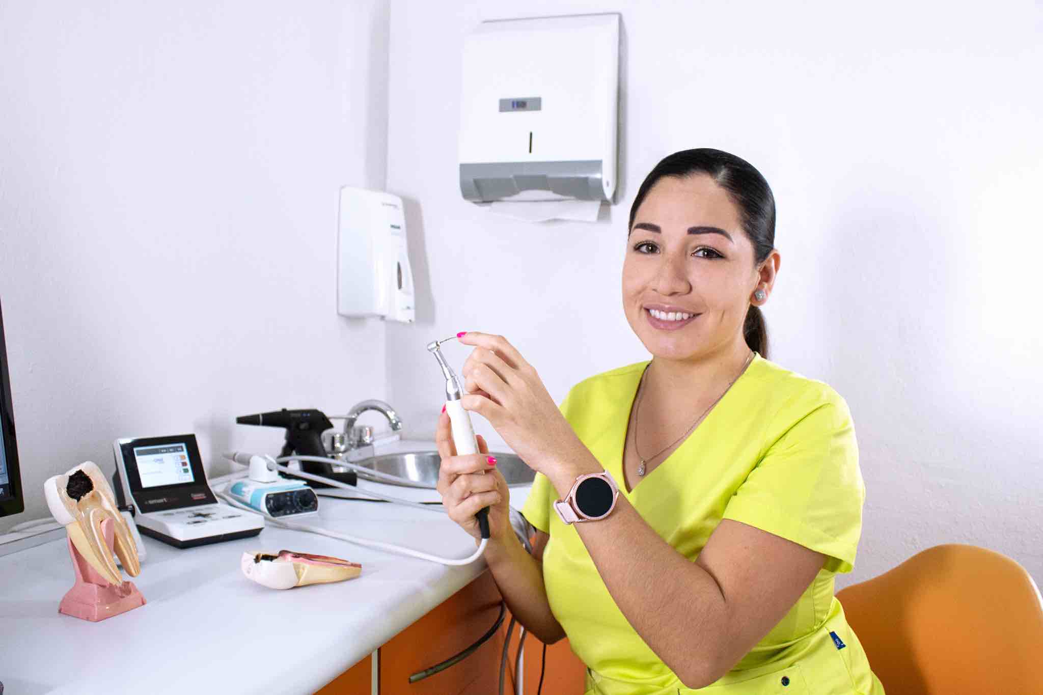 Dra Alejandra Zúñiga Especialista en Endodoncia Chiapas